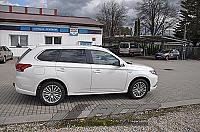 Foto z montáže LPG - MITSUBISHI OUTLANDER HYBRID 2360 cm³